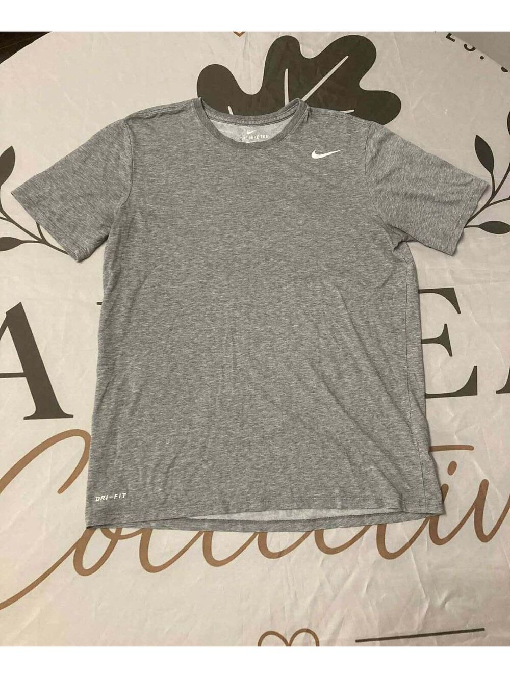 Nike Dri-FIT Athletic Cut Gray T-Shirt Medium
